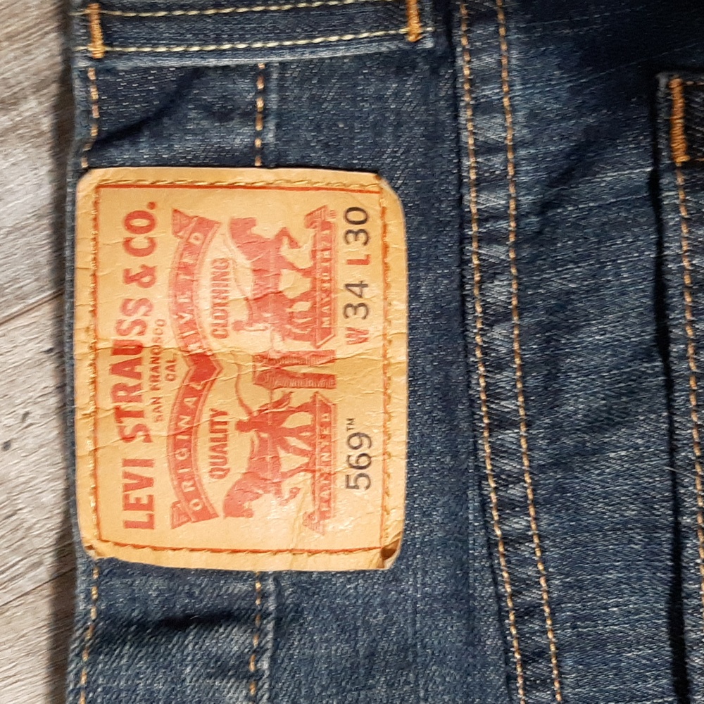 Levis Relaxed Fit Bootcut Jeans - Picture 6 of 6